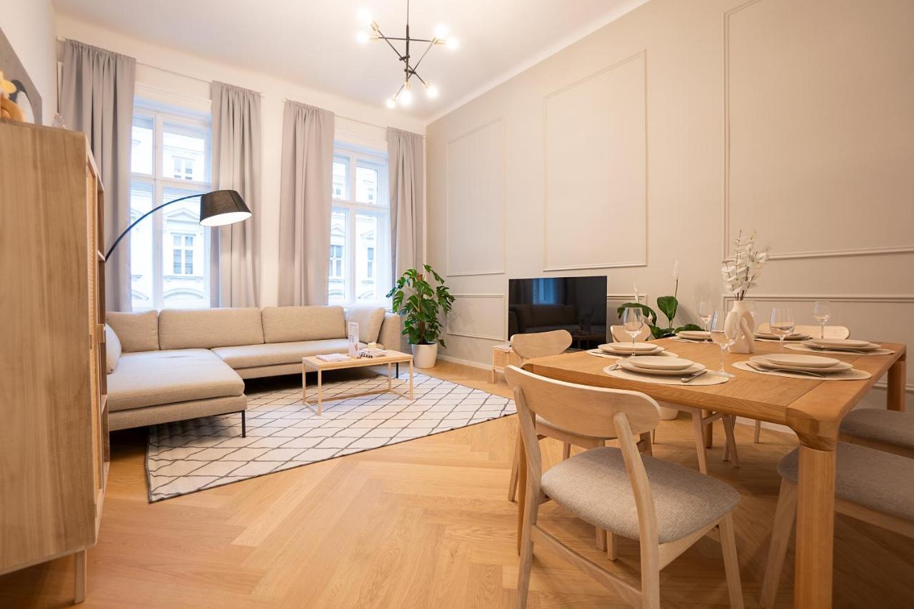 Spacious 110М2 Flat In The City Center Bécs Kültér fotó