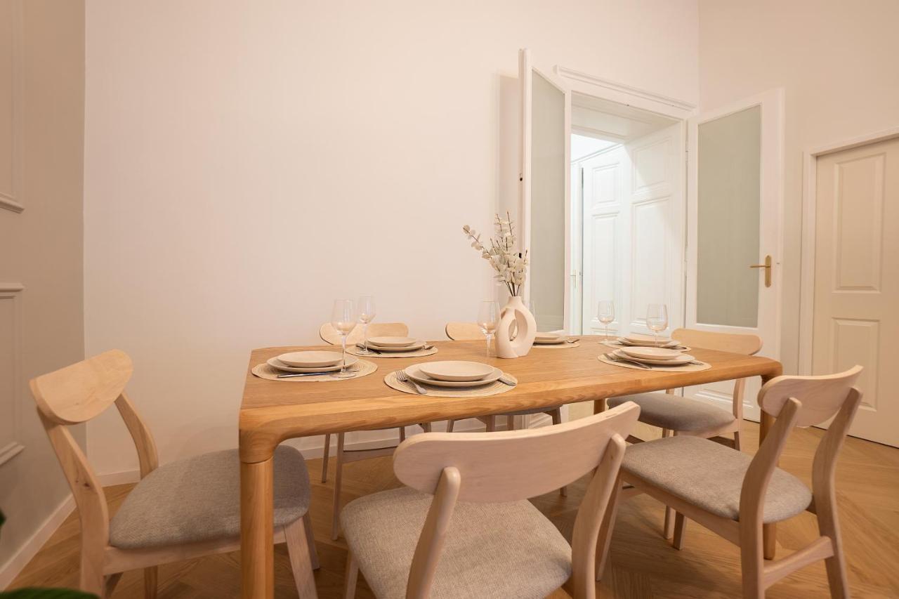 Spacious 110М2 Flat In The City Center Bécs Kültér fotó