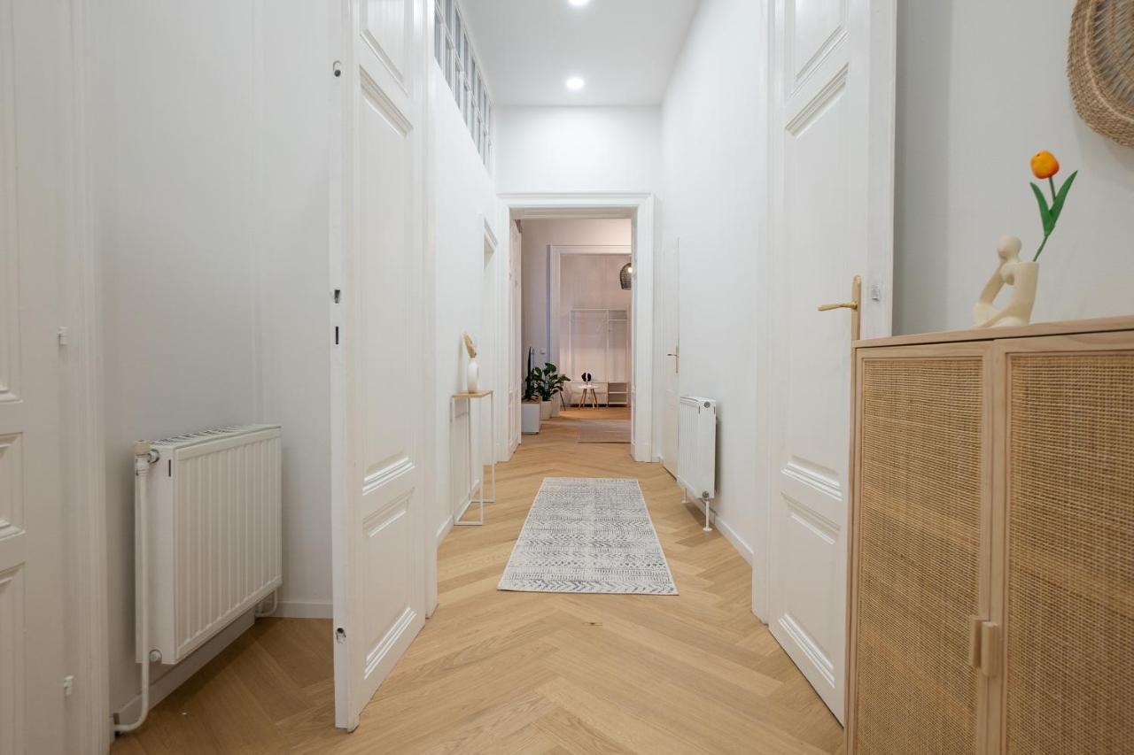 Spacious 110М2 Flat In The City Center Bécs Kültér fotó