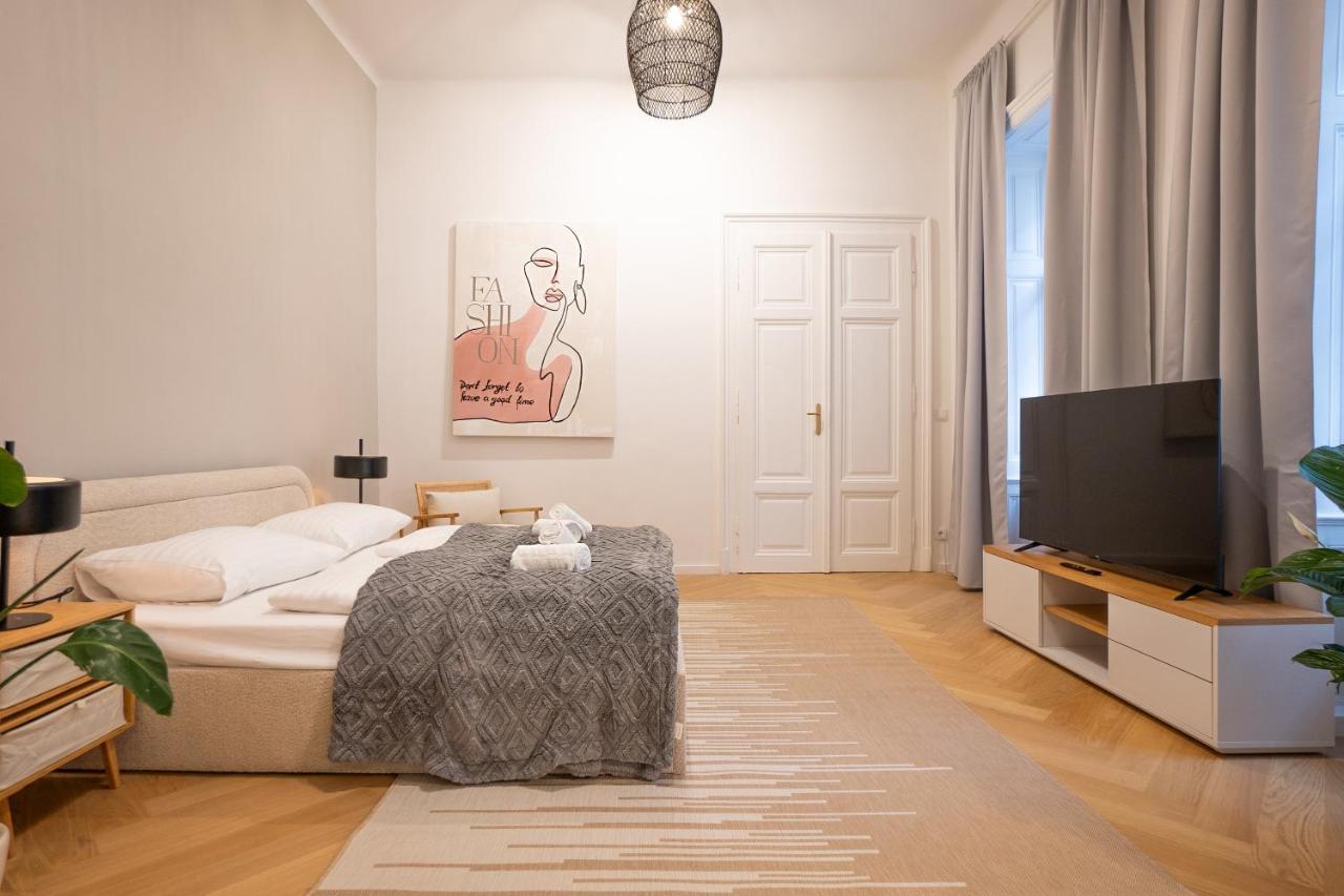 Spacious 110М2 Flat In The City Center Bécs Kültér fotó