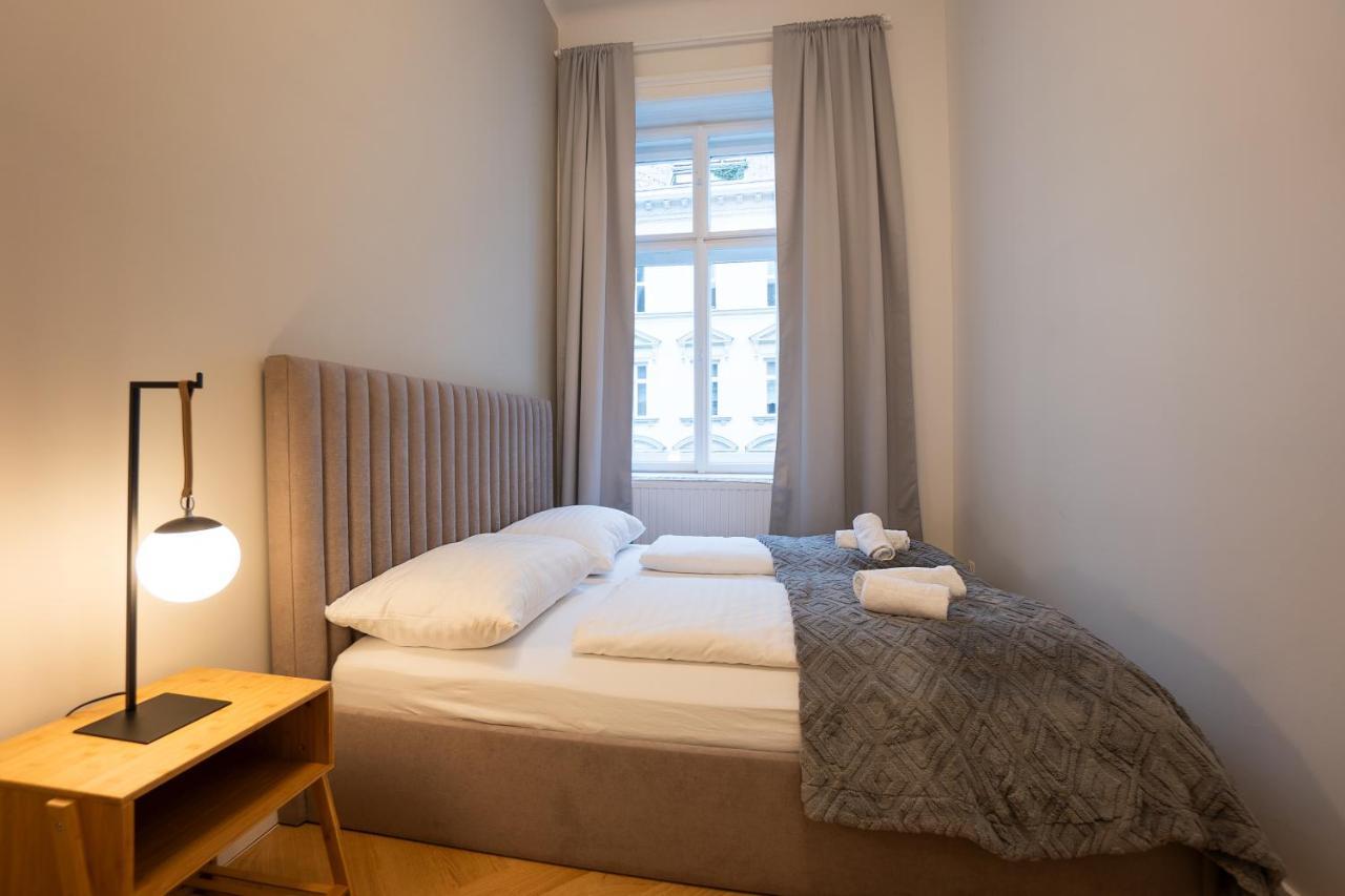 Spacious 110М2 Flat In The City Center Bécs Kültér fotó
