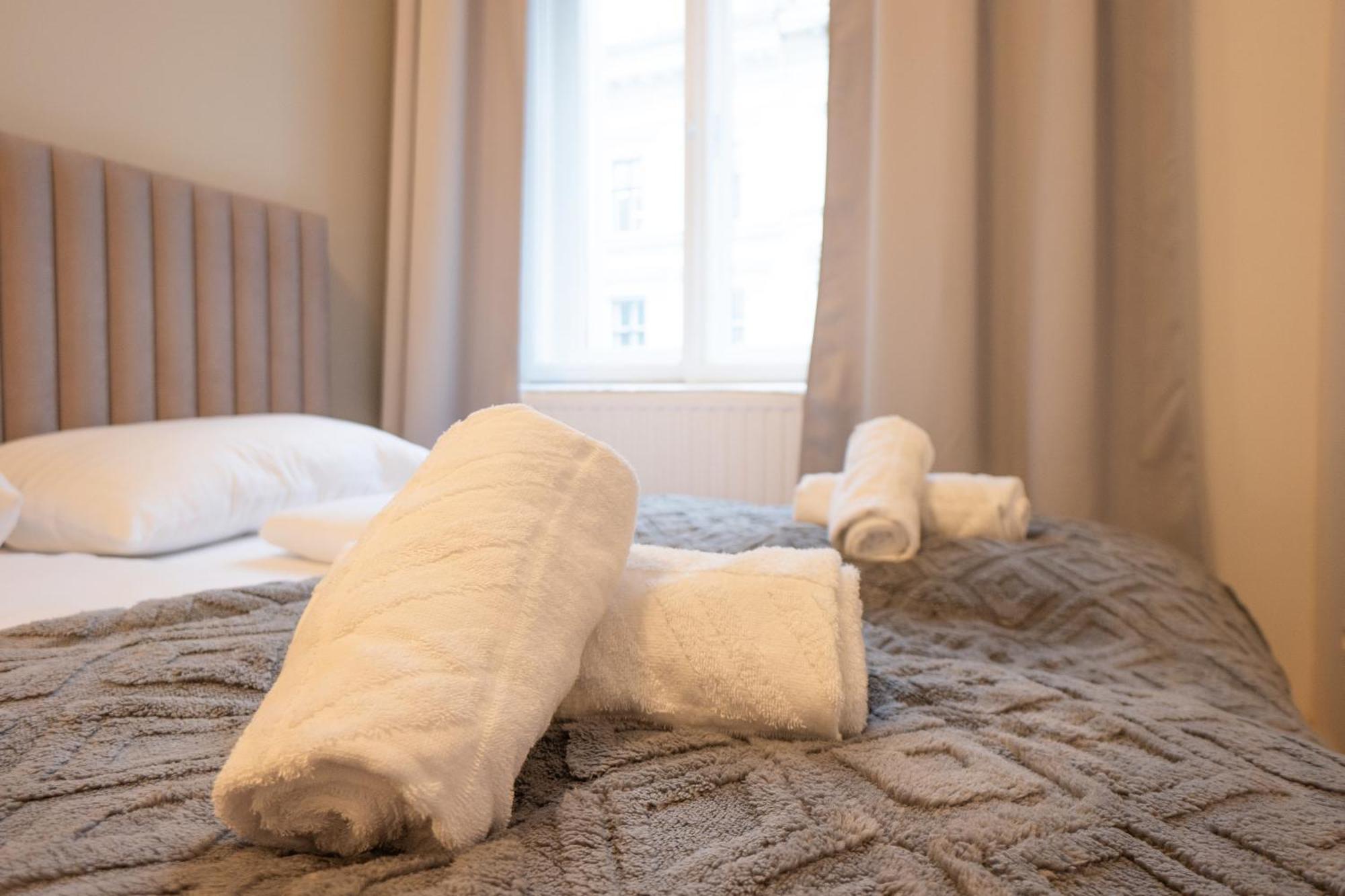 Spacious 110М2 Flat In The City Center Bécs Kültér fotó