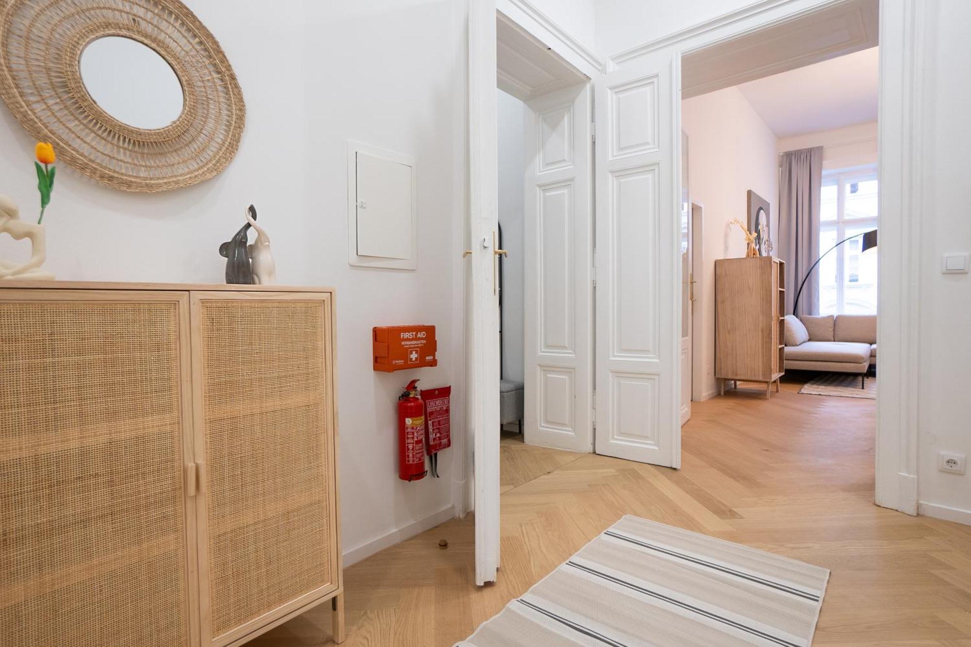 Spacious 110М2 Flat In The City Center Bécs Kültér fotó